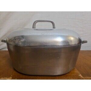 Vintage MAGNALITE Sidney 0 Wagner Ware 8 Qt Roaster W/ Lid